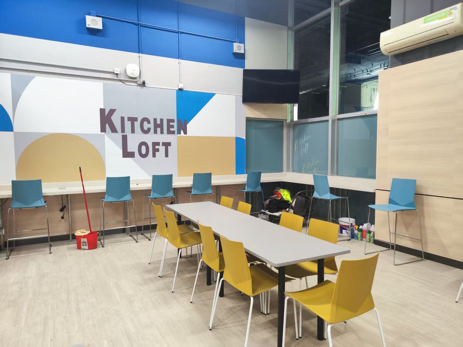 港鐵 Kitchen Loft 用餐空間